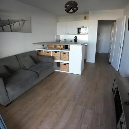 De 25m2 + Terrasse De 14m2+garage Privatif *