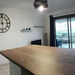 De 25m2 + Terrasse De 14m2+garage Privatif