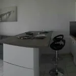 Apartman De 25m2 + Terrasse De 14m2+garage Privatif