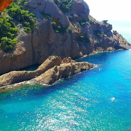 De 25m2 + Terrasse De 14m2+garage Privatif