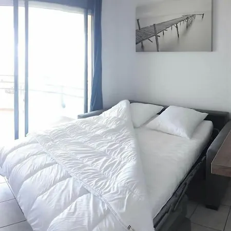 Apartment De 25m2 + Terrasse De 14m2+garage Privatif *